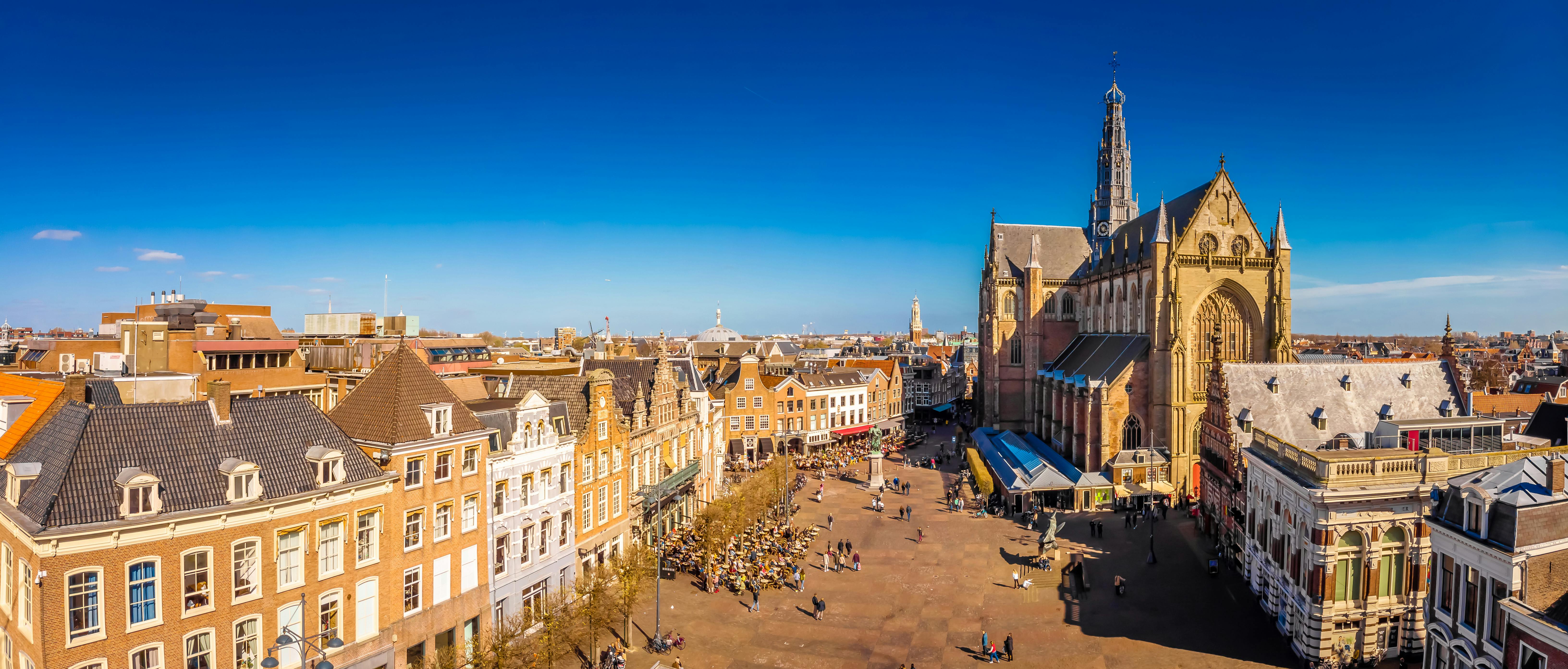 Self guided tour with interactive city game of Haarlem