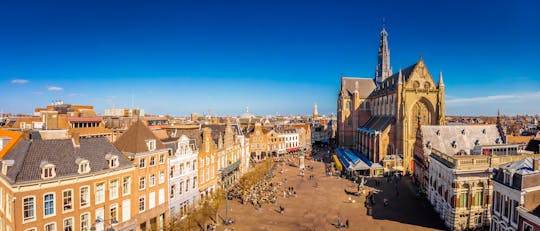 Self guided tour with interactive city game of Haarlem