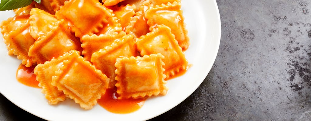 Masterclass online avanzato su 3 varianti di ravioli con salsa di pomodoro