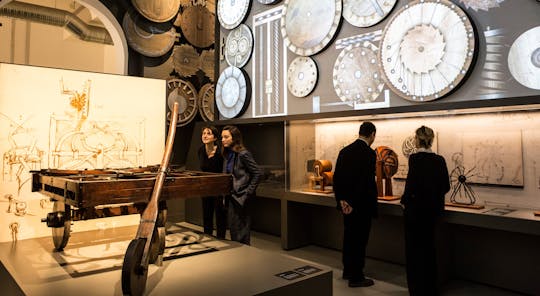 Sla de wachtrij over voor het Nationaal Museum voor Wetenschap en Technologie Leonardo da Vinci