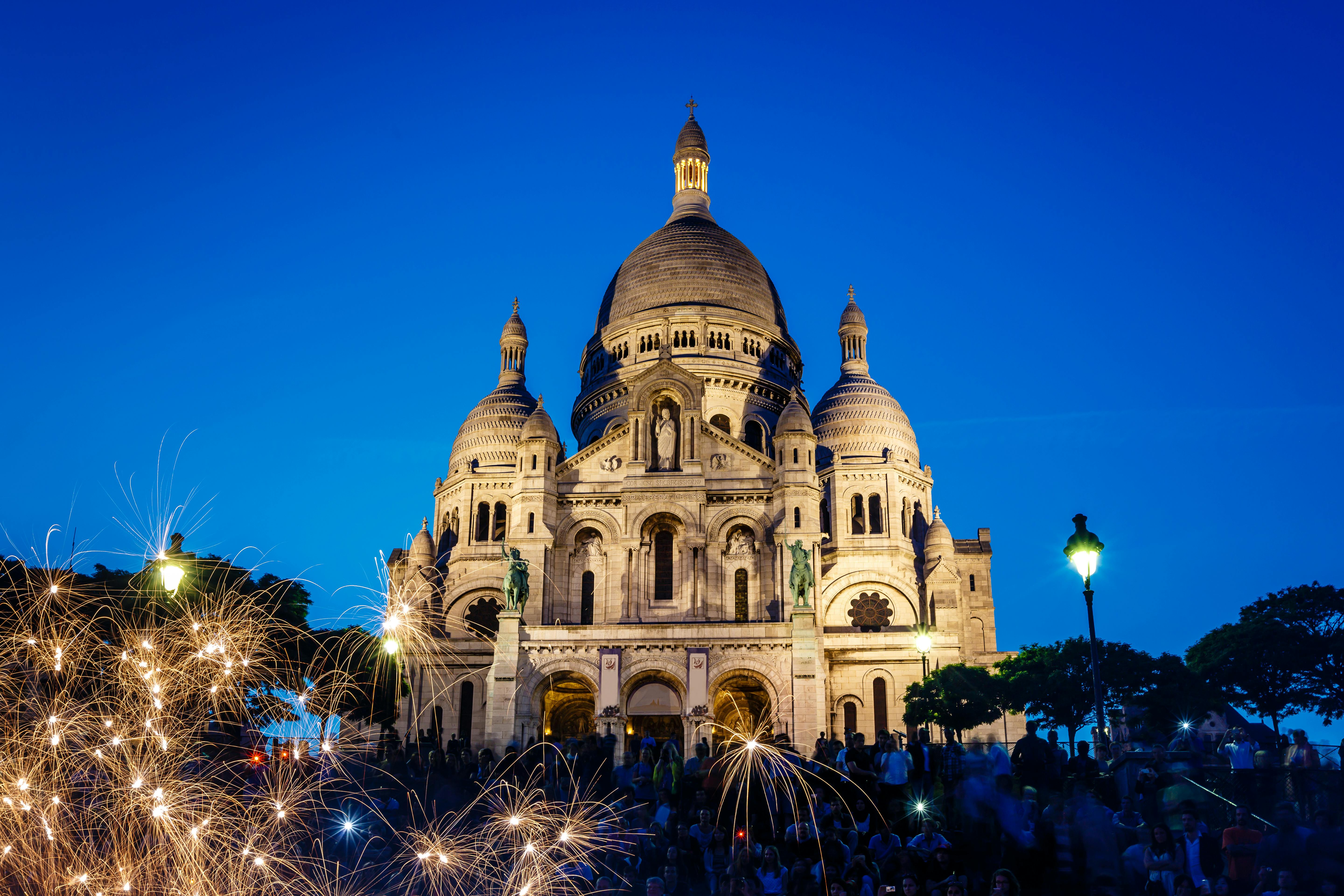 Rondleiding door Montmartre met diner en traditioneel cabaret