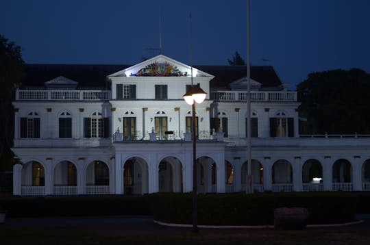 Visita guiada nocturna de tres horas a Paramaribo