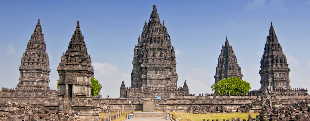 Full-day Prambanan Temple tour with cocktail and dinner