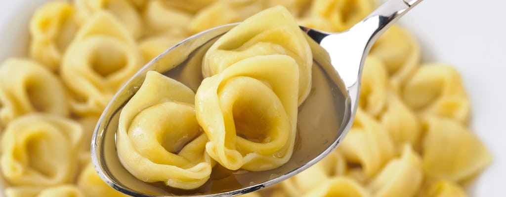 Clase magistral en línea sobre tortellini, caldo y salsa parmesana