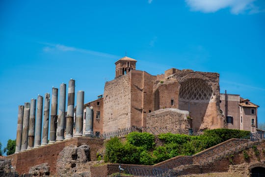 Visita en grupos pequeños a la Domus Aurea y al Coliseo con realidad virtual