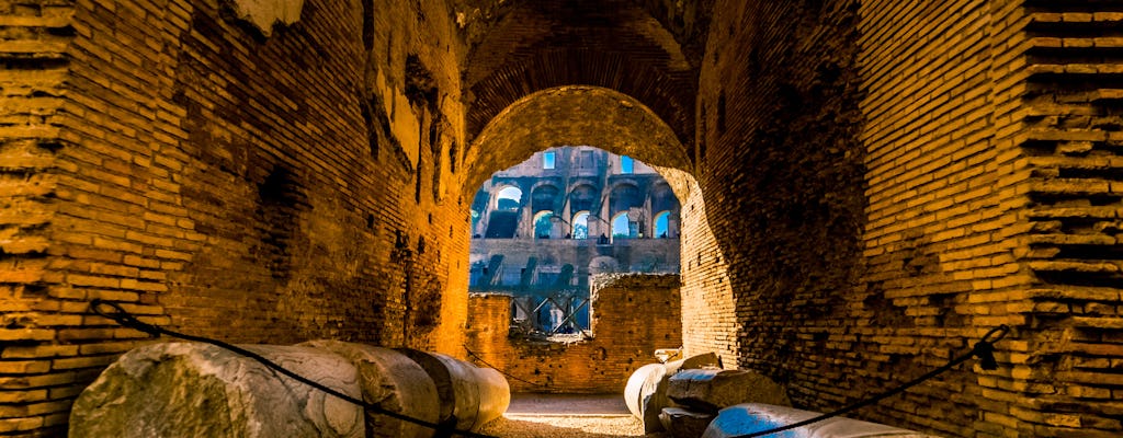 Fórum Romano e Coliseu com subterrâneos e arena