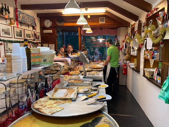 Traditional food walking tour in Genoa