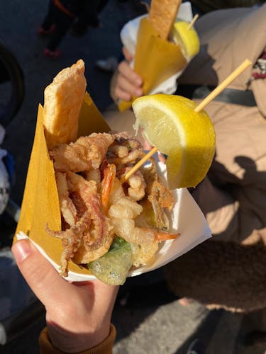 Traditional food walking tour in Genoa