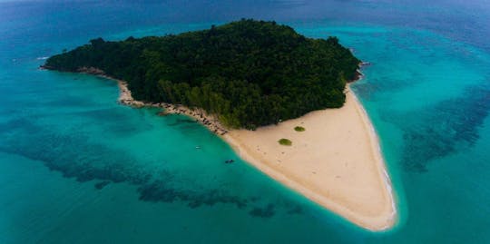 Excursión al amanecer en la isla Phi Phi
