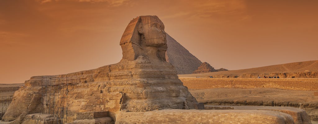 Half-day pyramids of Giza and Sphinx tour from Cairo
