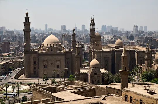 O Cairo antigo com a igreja suspensa, o museu copta e as mesquitas