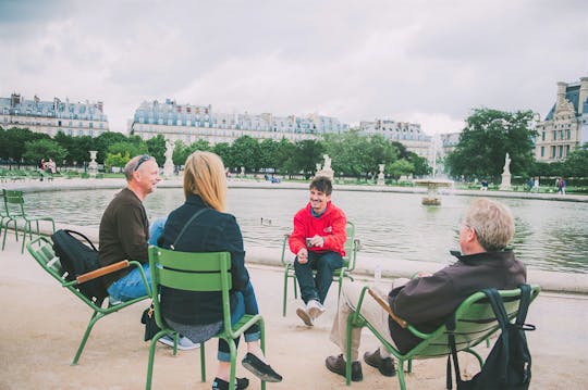 Full-day history and food tour of Paris