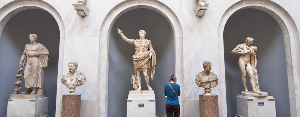 Visita privada por la mañana temprano a los Museos Vaticanos con servicio de recogida