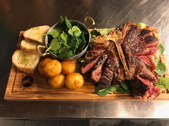 Online-Meisterkurs über Florentiner Steak