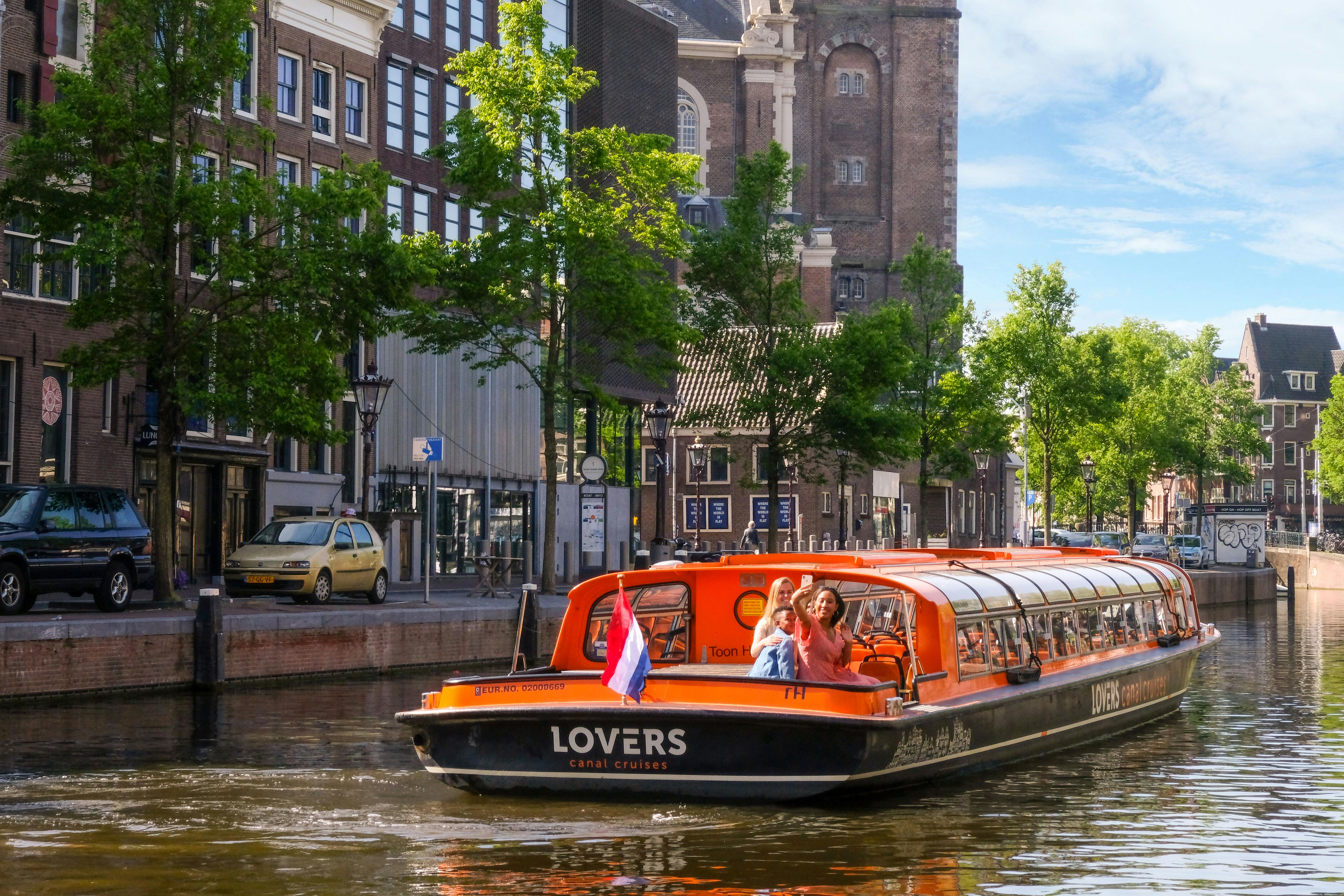 En times kanalrundfart i Amsterdam