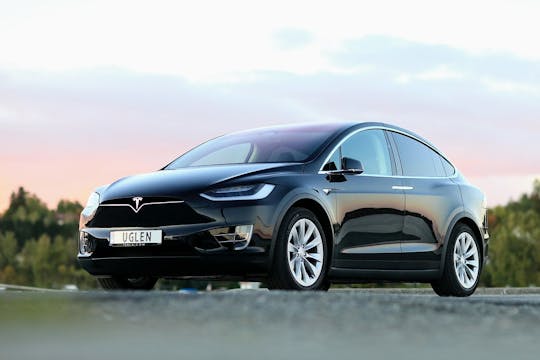 Malmö in 30 Minuten in einem Tesla-Auto