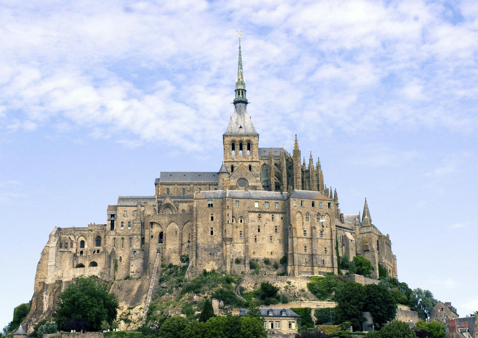 Excursión privada de un día al Mont Saint-Michel y Honfleur desde París
