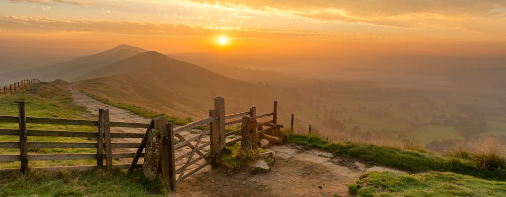 Derbyshire, Peak District and Poole’s Cavern tour from Manchester