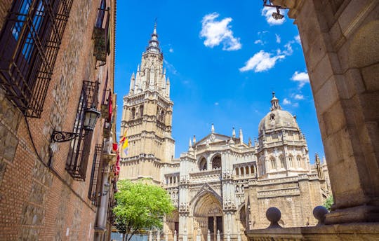 Toledo afternoon tour and Tablao Torres Bermejas flamenco show
