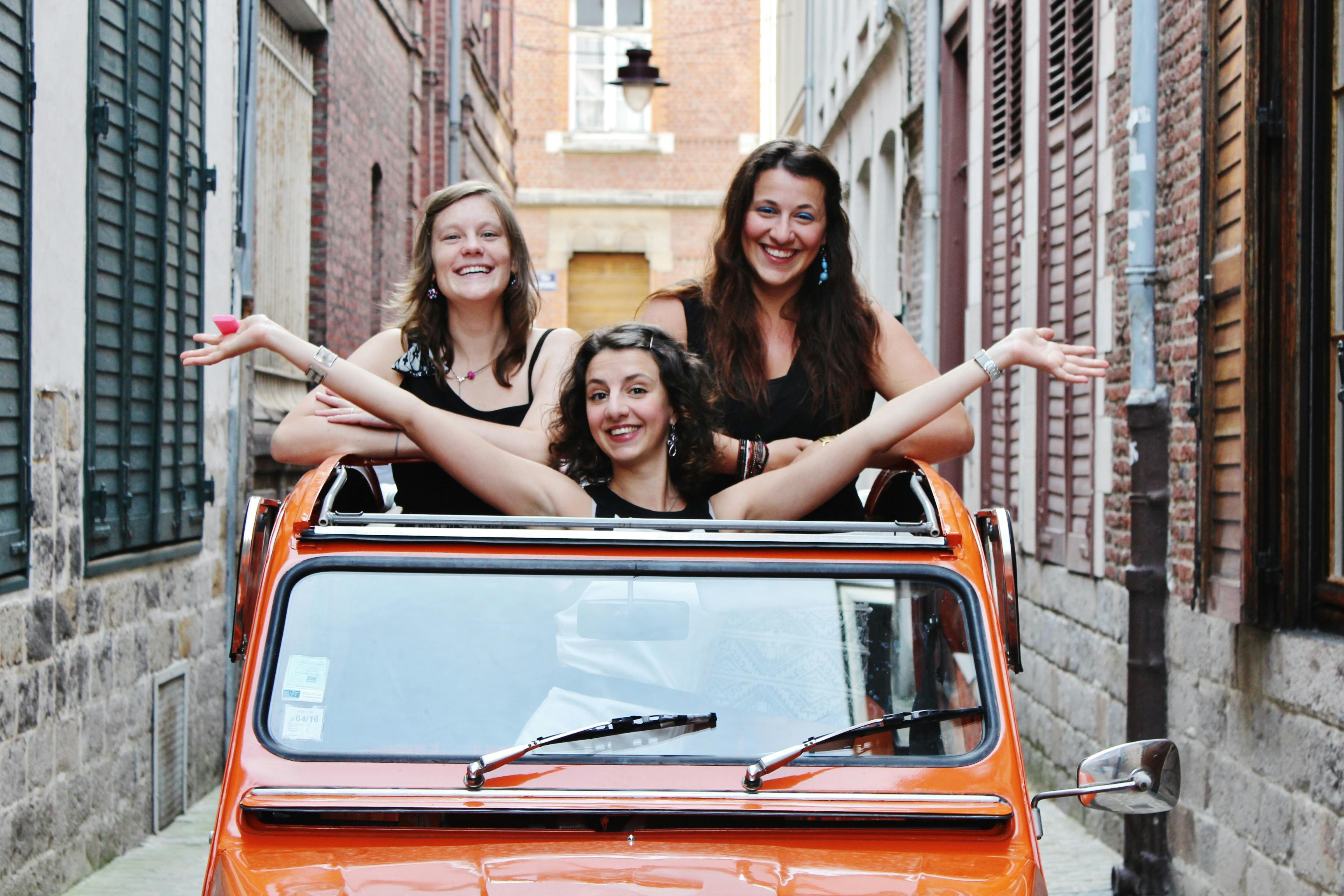 Discovery rally in 2 CV car in Lille