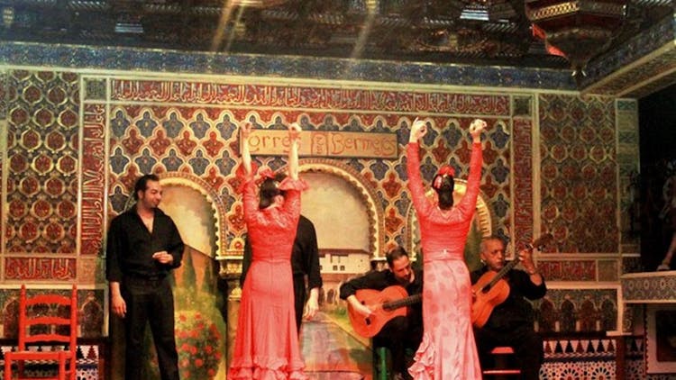 Madrid walking tour with Bermejas flamenco show and tapas dinner
