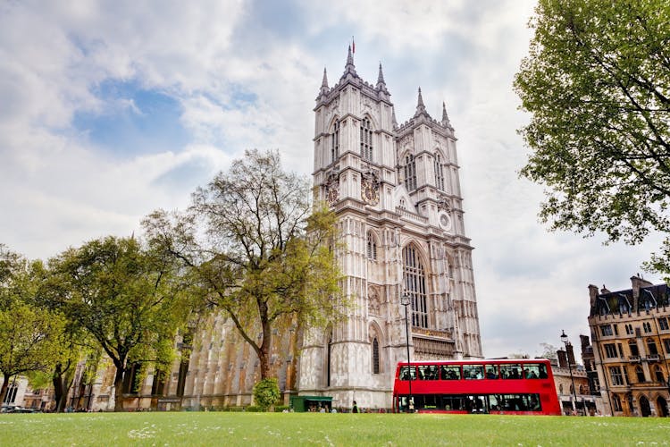 London's Westminster Abbey and the Houses of Parliament day tour