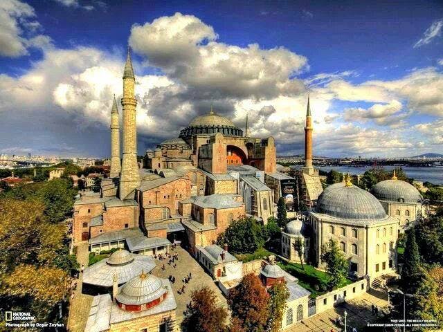Tournée des deux continents à Istanbul