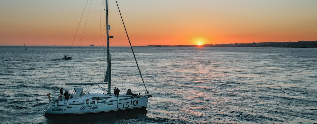 Lissabon Segelboot Tour bei Sonnenuntergang