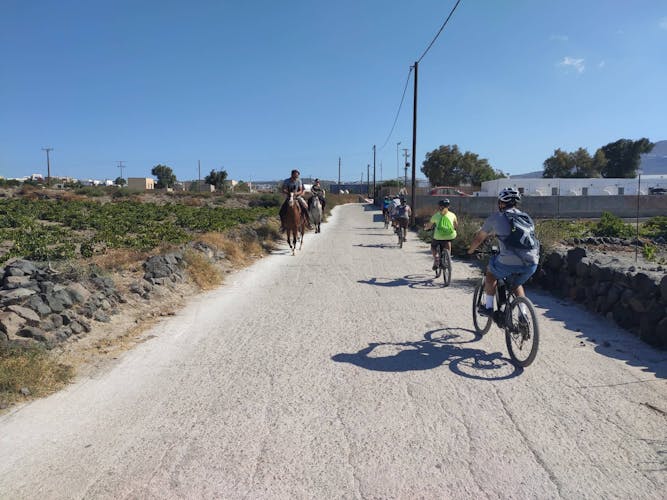 Guided e-bike tour in Santorini