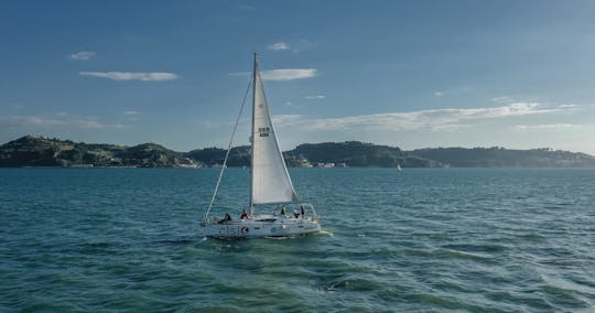 Passeio de barco privado no rio Tejo