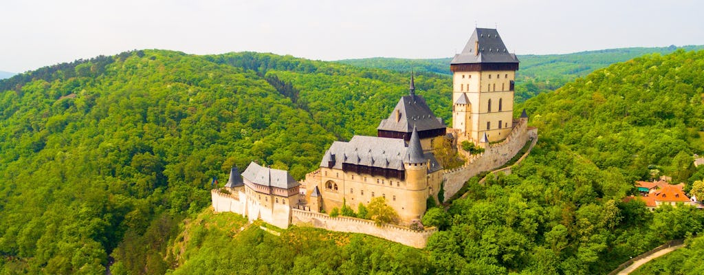 Excursión en bicicleta eléctrica al castillo de Karlstejn desde Praga