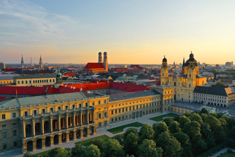 Walking tour of Munich Old Town