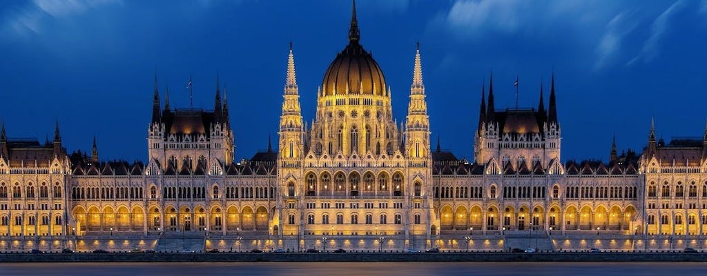 Zwiedzanie węgierskiego Parlamentu i rejs z kolacją oraz muzyką na żywo