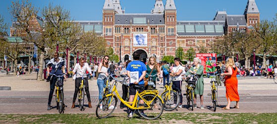 Small-group city bike tour of Amsterdam