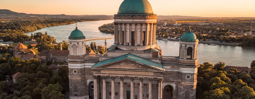 Excursion d'une journée complète dans la courbe du Danube avec déjeuner au départ de Budapest