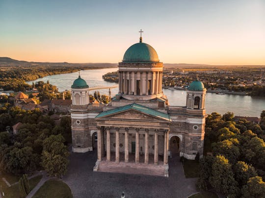 Ganztägige Tour zum Donauknie mit Mittagessen ab Budapest