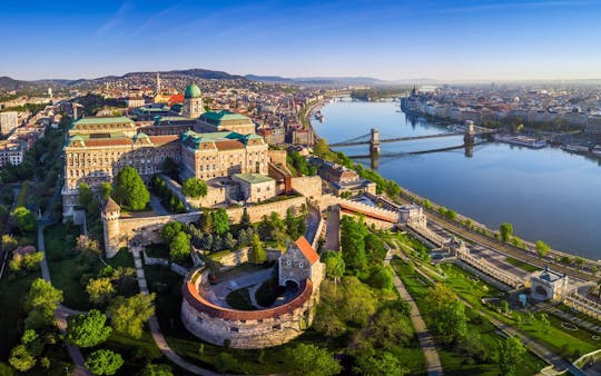 Half-day sightseeing city tour in Budapest