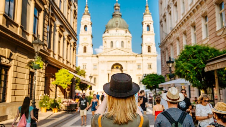Half-day sightseeing city tour in Budapest