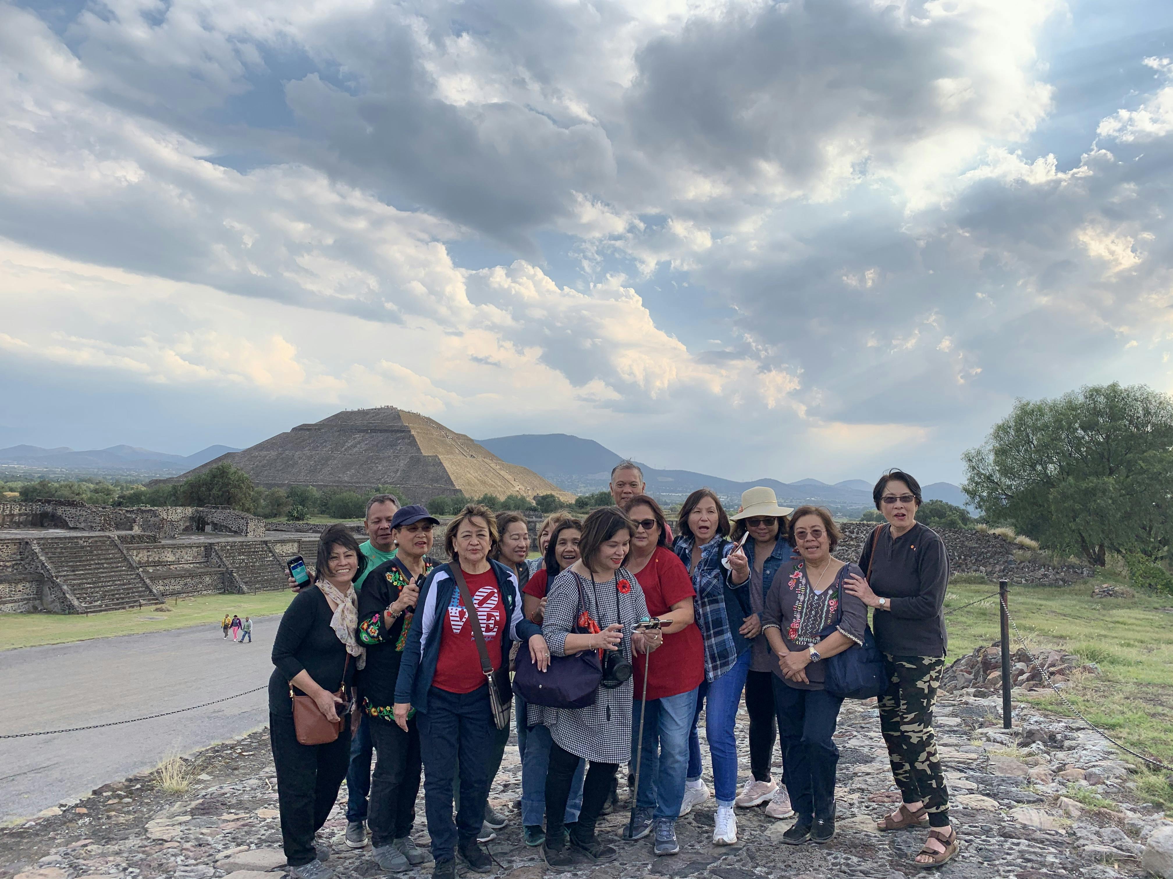 Tour privado de Teotihuacán y Santuario de Guadalupe