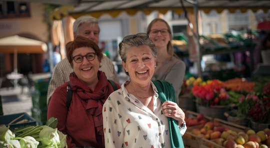 Probiertour über den Freiburger Münstermarkt mit Weintasting