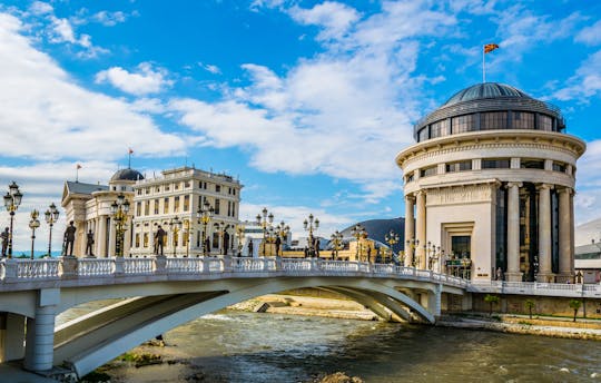Sightseeing walking tour in Skopje