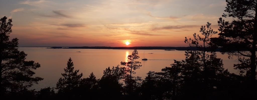 Soleil de minuit dans l'archipel