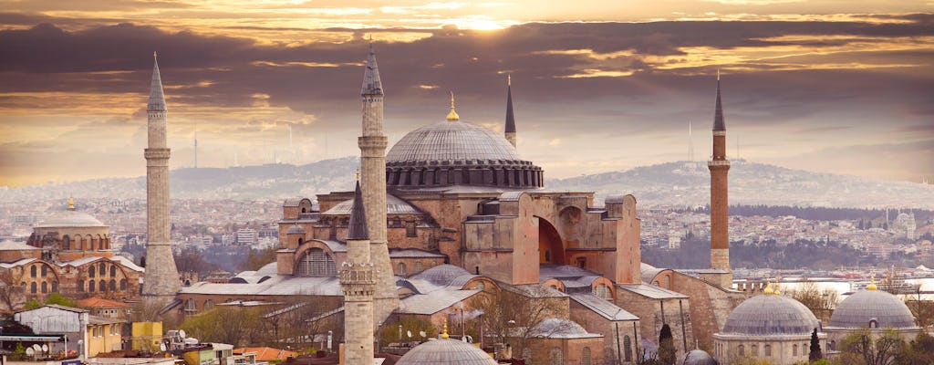 Skip-the-line Hagia Sophia & Grand Bazaar tour