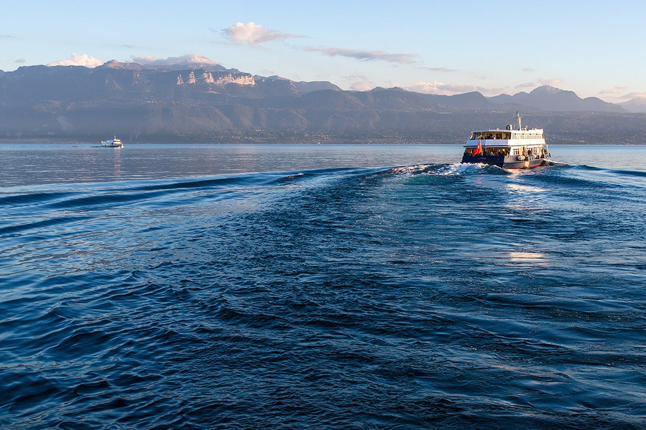 Boat roundtrip between Lausanne and Evian
