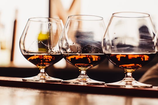 Tour privato della distilleria di cognac e della cantina di Bordeaux da Cognac