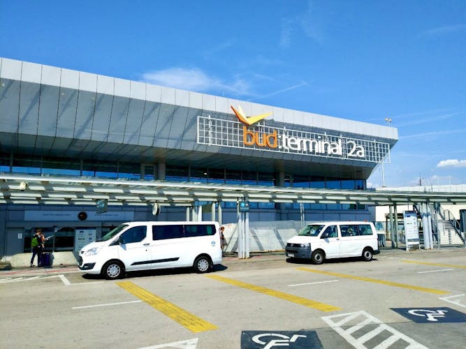 Private transfer between Ferenc Liszt airport and Budapest