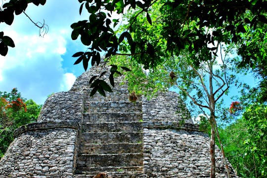 Expedição ao interior maia com Coba e Punta Laguna