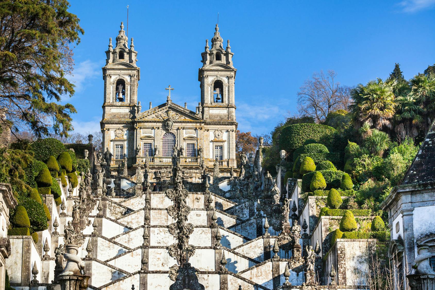 Visita guiada ao coração de Portugal Braga e Guimarães saindo do Porto