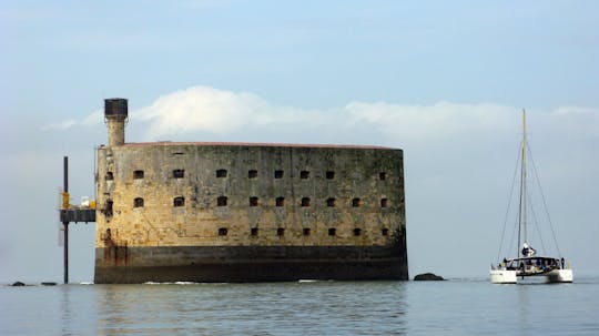 Cruzeiro à vela Fort Boyard em um catamarã de La Rochelle