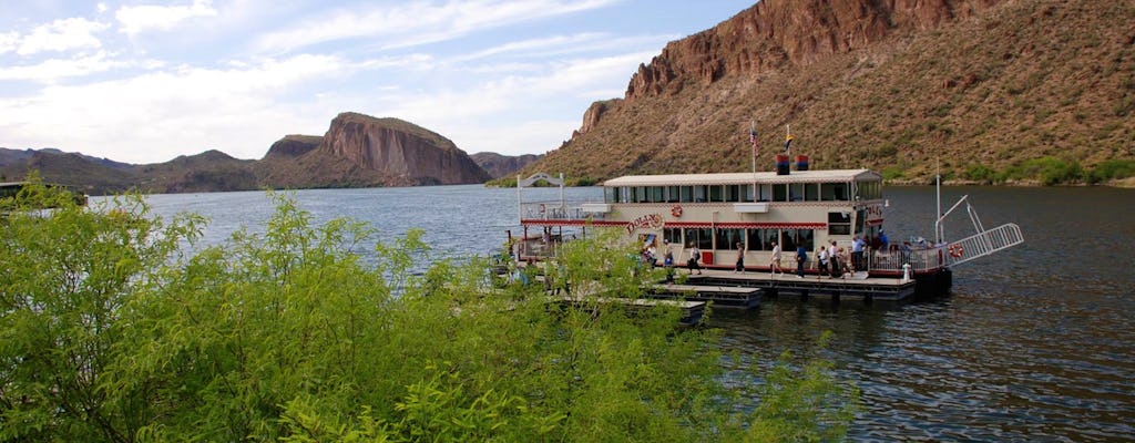 Privétour door Apache Trail, Goldfield Ghost Town, Dolly Steamboat & Tortilla Flat